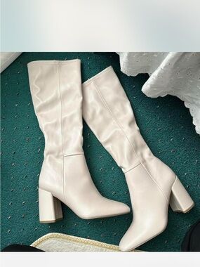 Women's Cream Knee-High Block Heel Boots